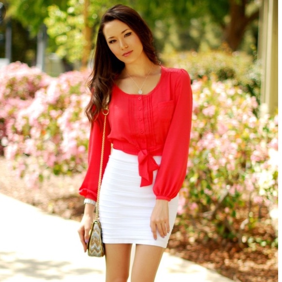 Dresses & Skirts - ⭐️White skirt tight fitted